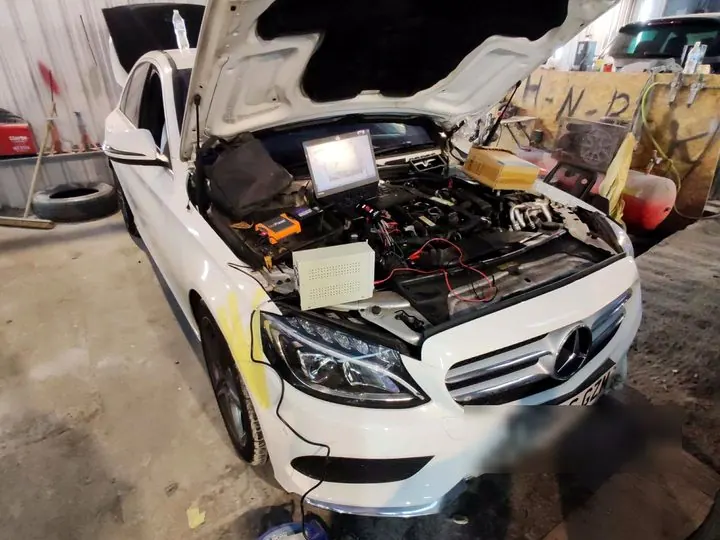 Mercedes ECU programming in workshop